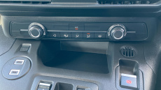 Vauxhall Combo Life 100kW Design XL 52kWh 5dr Auto [7 Seat] Electric Estate